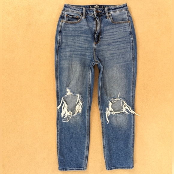 Hollister Denim - Hollister Jeans Women's 28 Short Medium Wash Curvy Ultra High Rise Mom Stretch